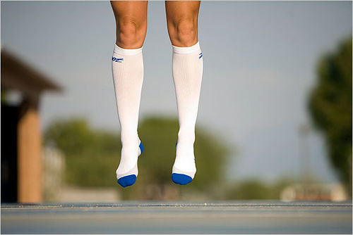 The image “http://www.mindbodygreen.com/images/features/hillary-biscay-compression-socks.jpg” cannot be displayed, because it contains errors.